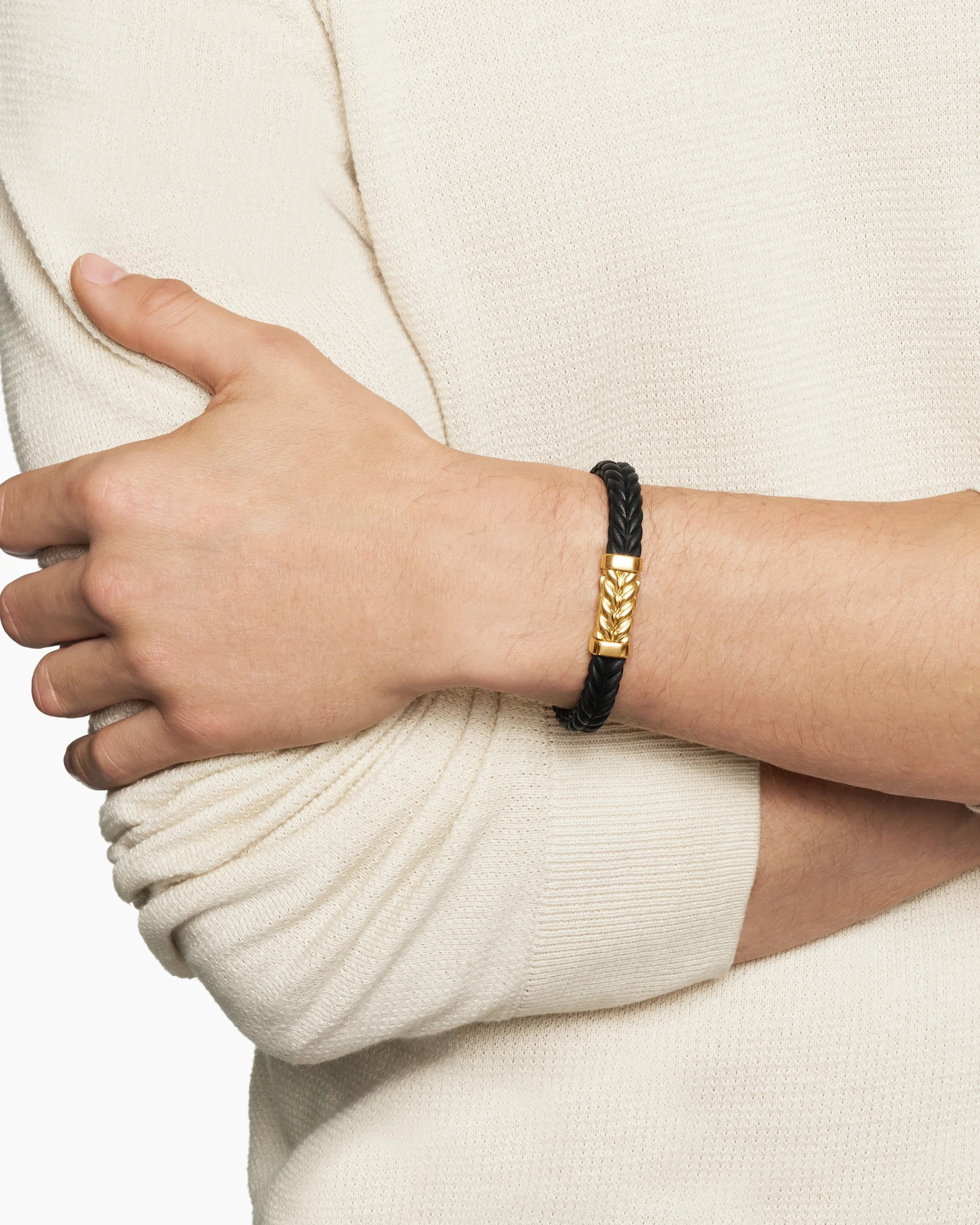 Chevron Bracelet in Black Rubber with 18K Yellow Gold and Diamonds, 9mm 16 Chevron Bracelet in Black Rubber with 18K Yellow Gold and Diamonds, 9mm