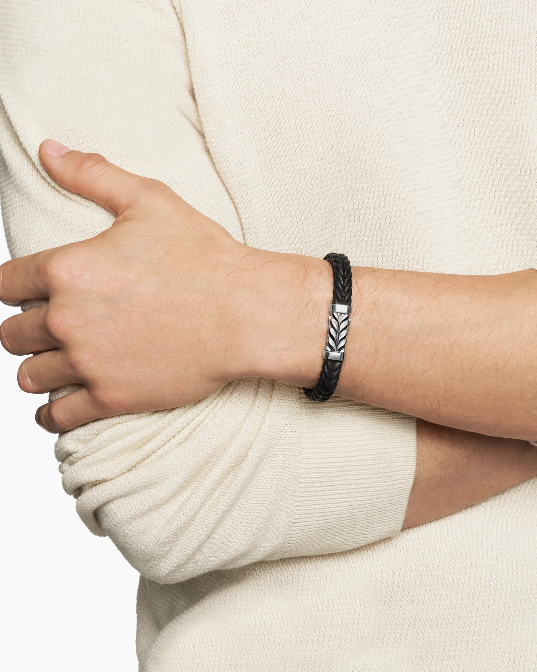 Chevron Bracelet in Black Rubber with 18K Yellow Gold and Diamonds, 9mm 49 Chevron Bracelet in Black Rubber with 18K Yellow Gold and Diamonds, 9mm