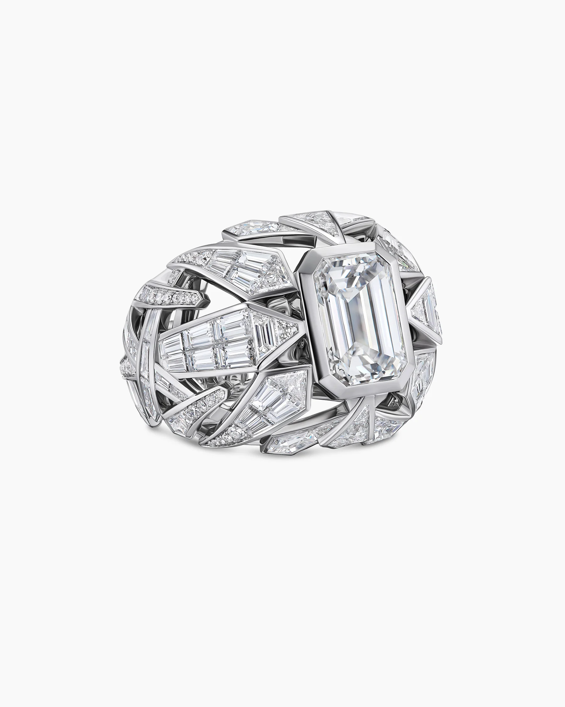 Liberty Dome Ring in White Gold with Emerald and Diamonds
