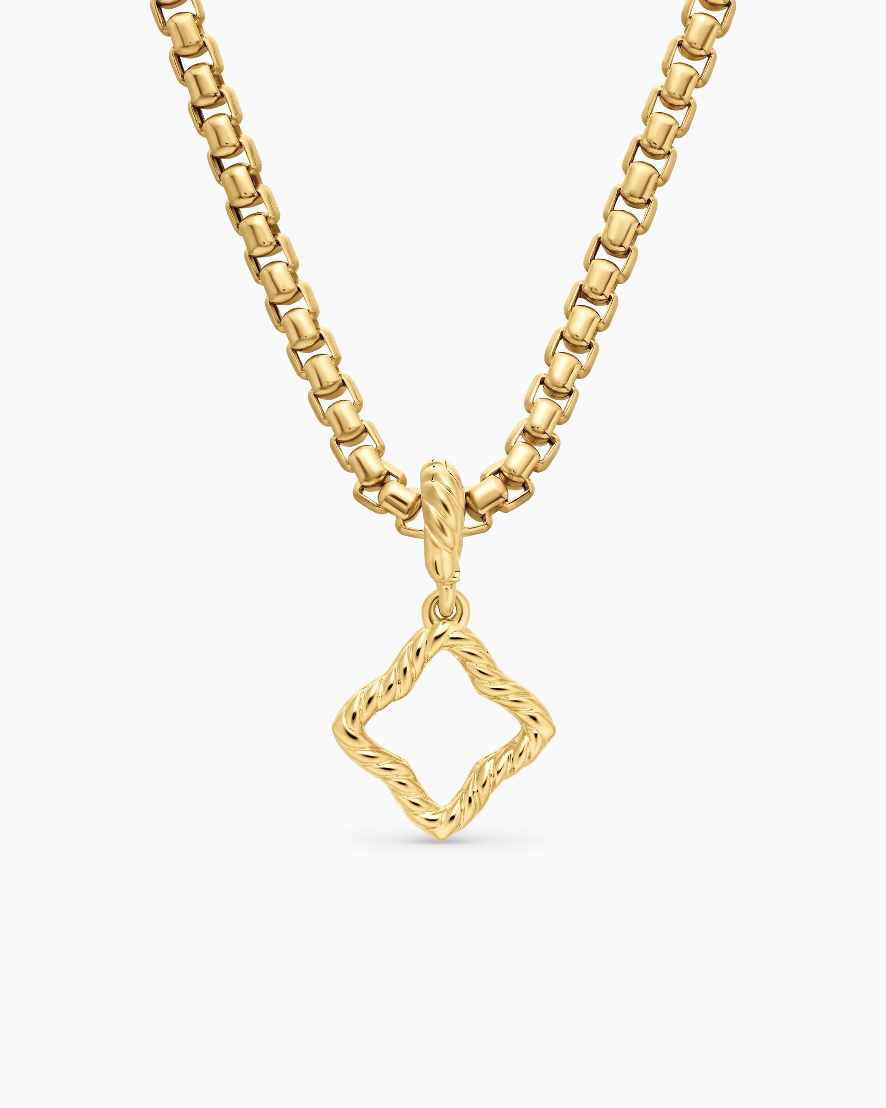 Quatrefoil Amulet in 18K Yellow Gold with Diamonds, 11mm 4 Quatrefoil Amulet in 18K Yellow Gold with Diamonds, 11mm