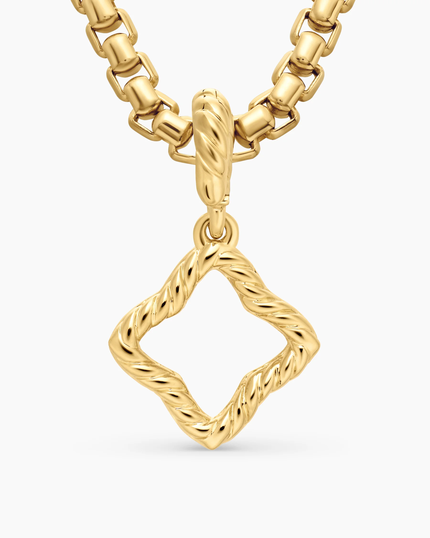 Quatrefoil Amulet in 18K Yellow Gold with Diamonds, 11mm 6 Quatrefoil Amulet in 18K Yellow Gold with Diamonds, 11mm