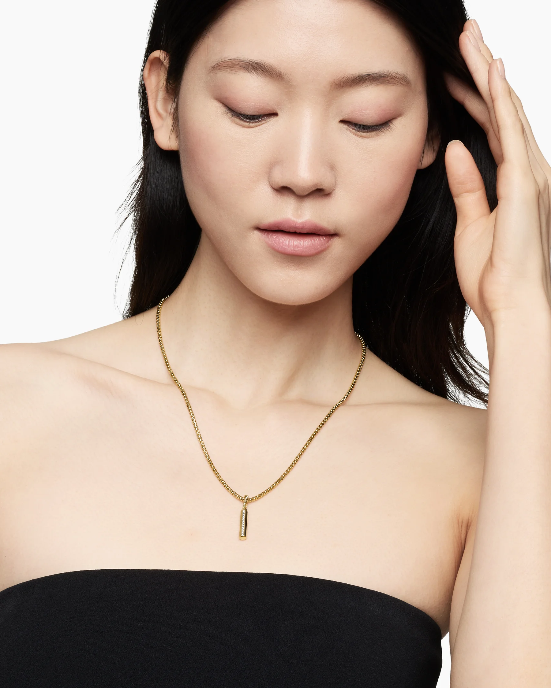 Barrel Amulet in 18K Yellow Gold with Diamonds, 20mm
