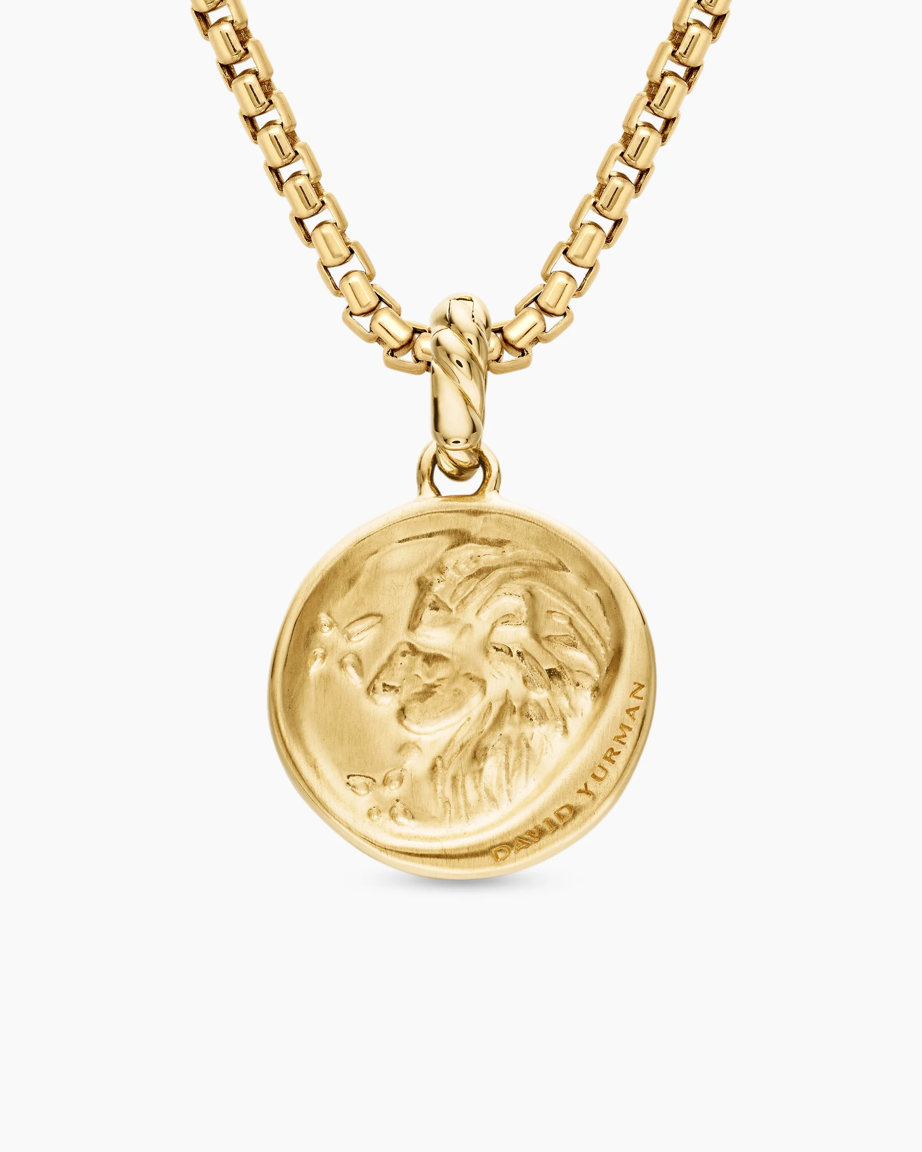 Leo Amulet in 18K Yellow Gold with Diamonds, 19mm 4 Leo Amulet in 18K Yellow Gold with Diamonds, 19mm