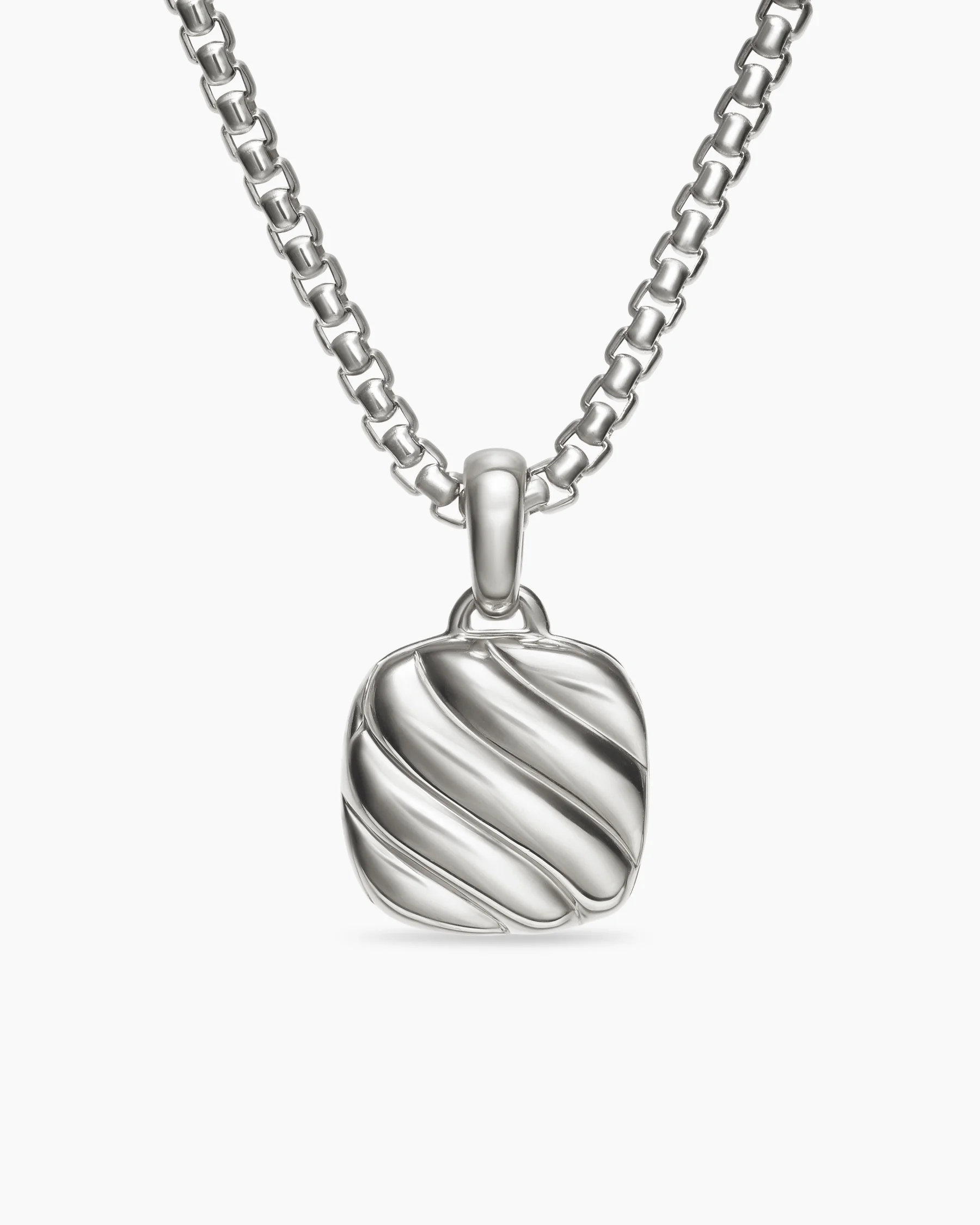 Sculpted Cable Square Locket in 18K Yellow Gold, 14.5mm 25 Sculpted Cable Square Locket in 18K Yellow Gold, 14.5mm