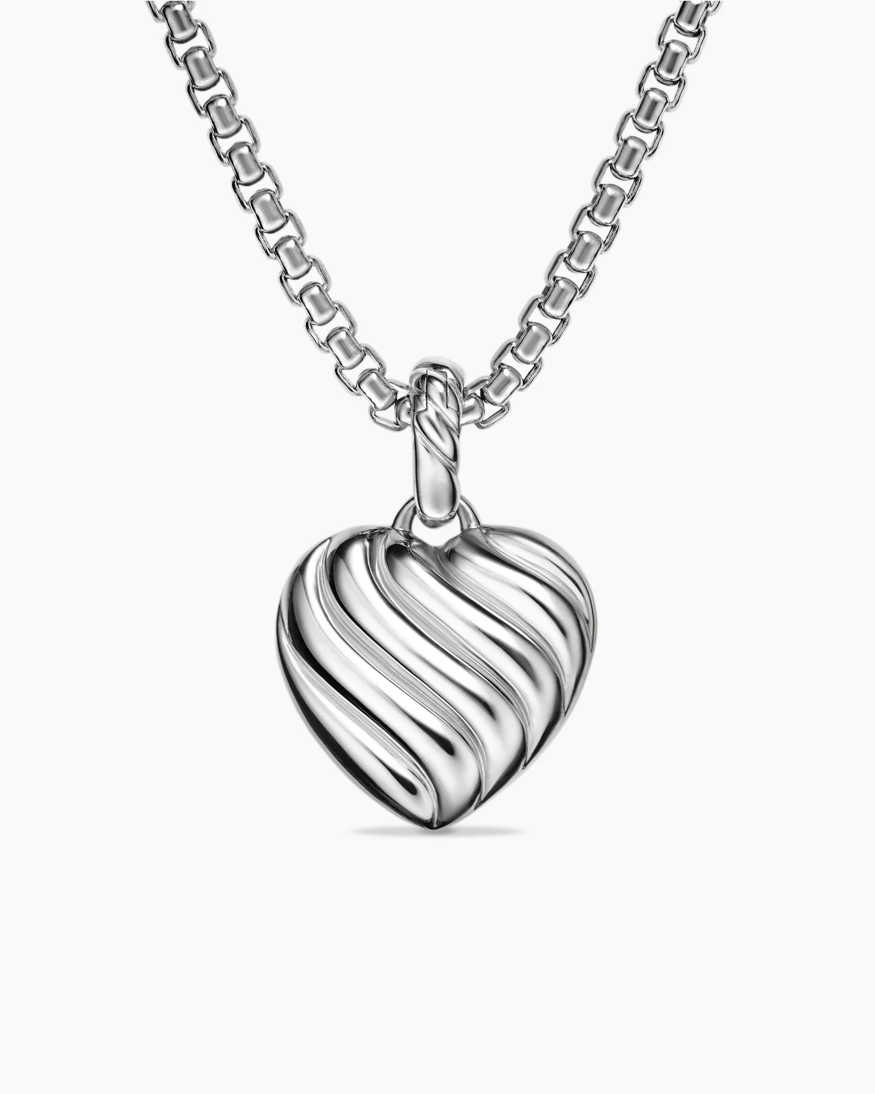 Puffy Heart Amulet in 18K Yellow Gold with Diamonds, 17mm 10 Puffy Heart Amulet in 18K Yellow Gold with Diamonds, 17mm