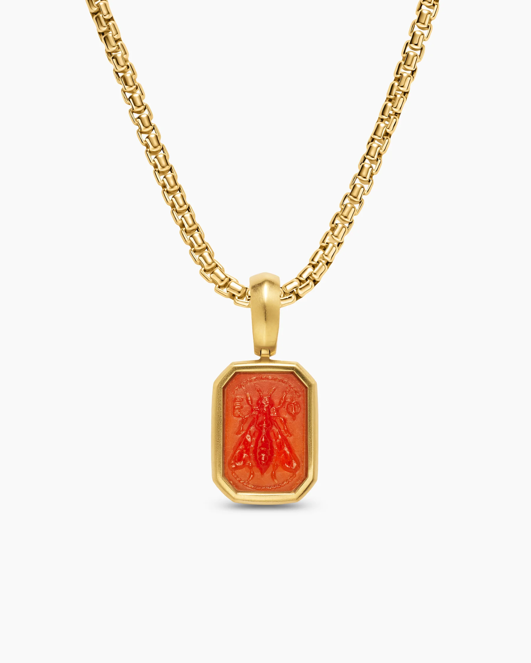 Petrvs® Petite Bee Amulet in 18K Yellow Gold with Carnelian, 12.8mm