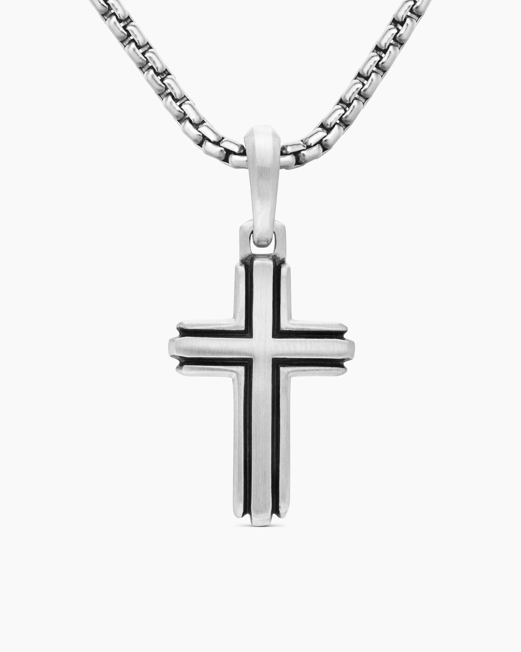 Deco Cross Pendant in 18K Yellow Gold, 27mm 29 Deco Cross Pendant in 18K Yellow Gold, 27mm