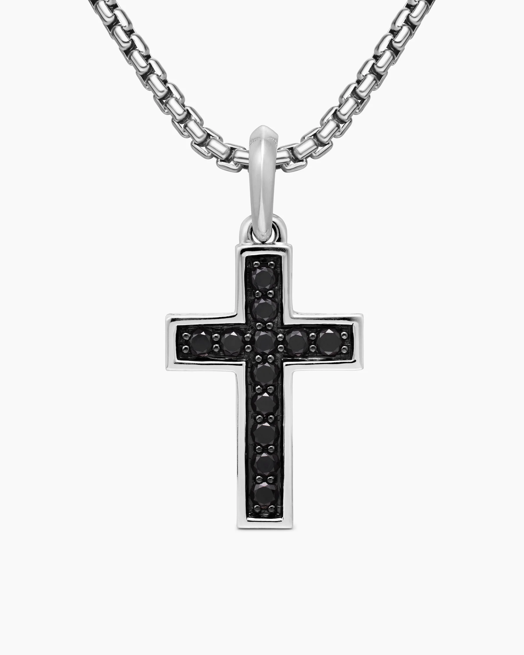 Pavé Cross Pendant in 18K Yellow Gold with Diamonds, 28mm