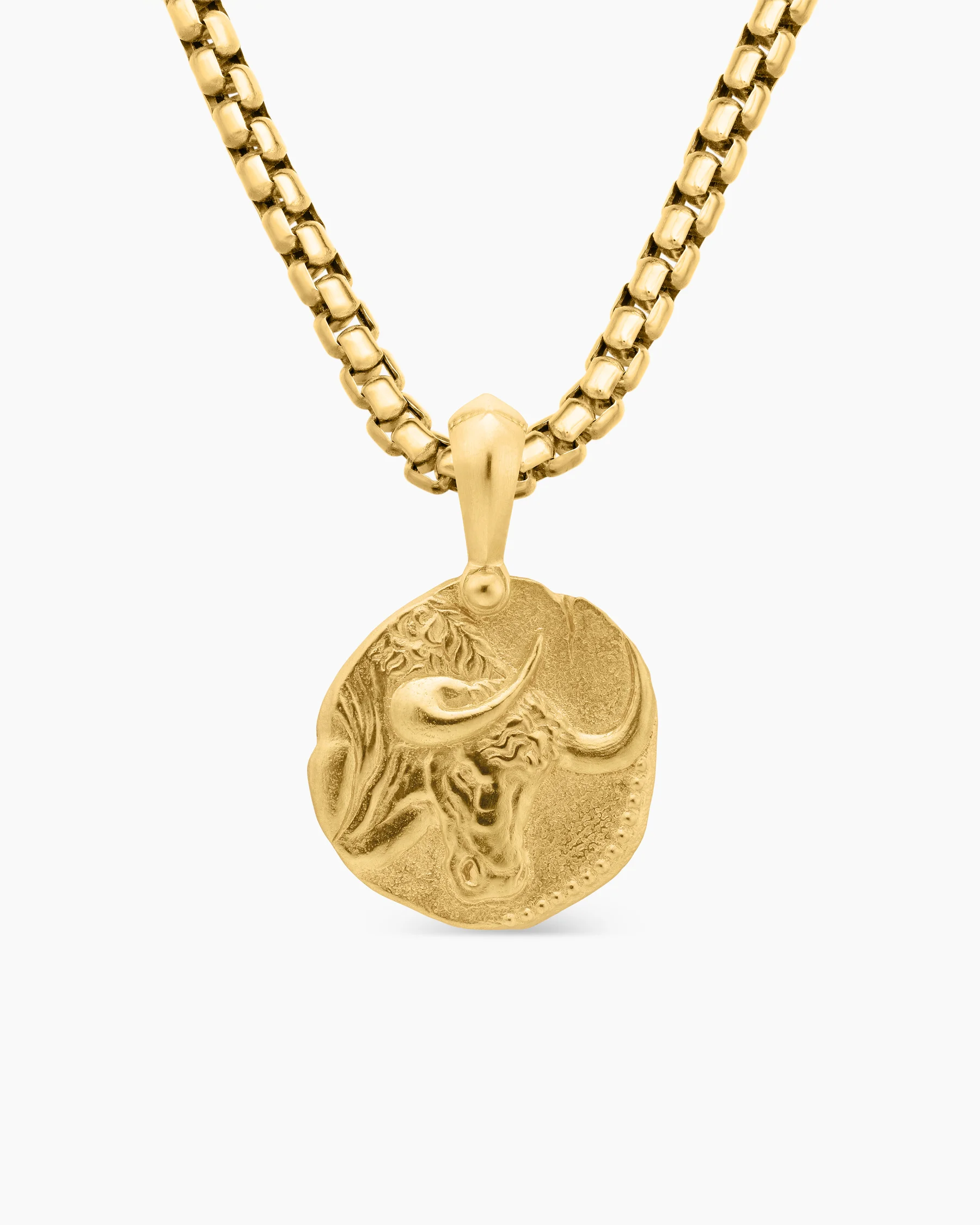 Taurus Amulet in 18K Yellow Gold, 17mm 15 Taurus Amulet in 18K Yellow Gold, 17mm