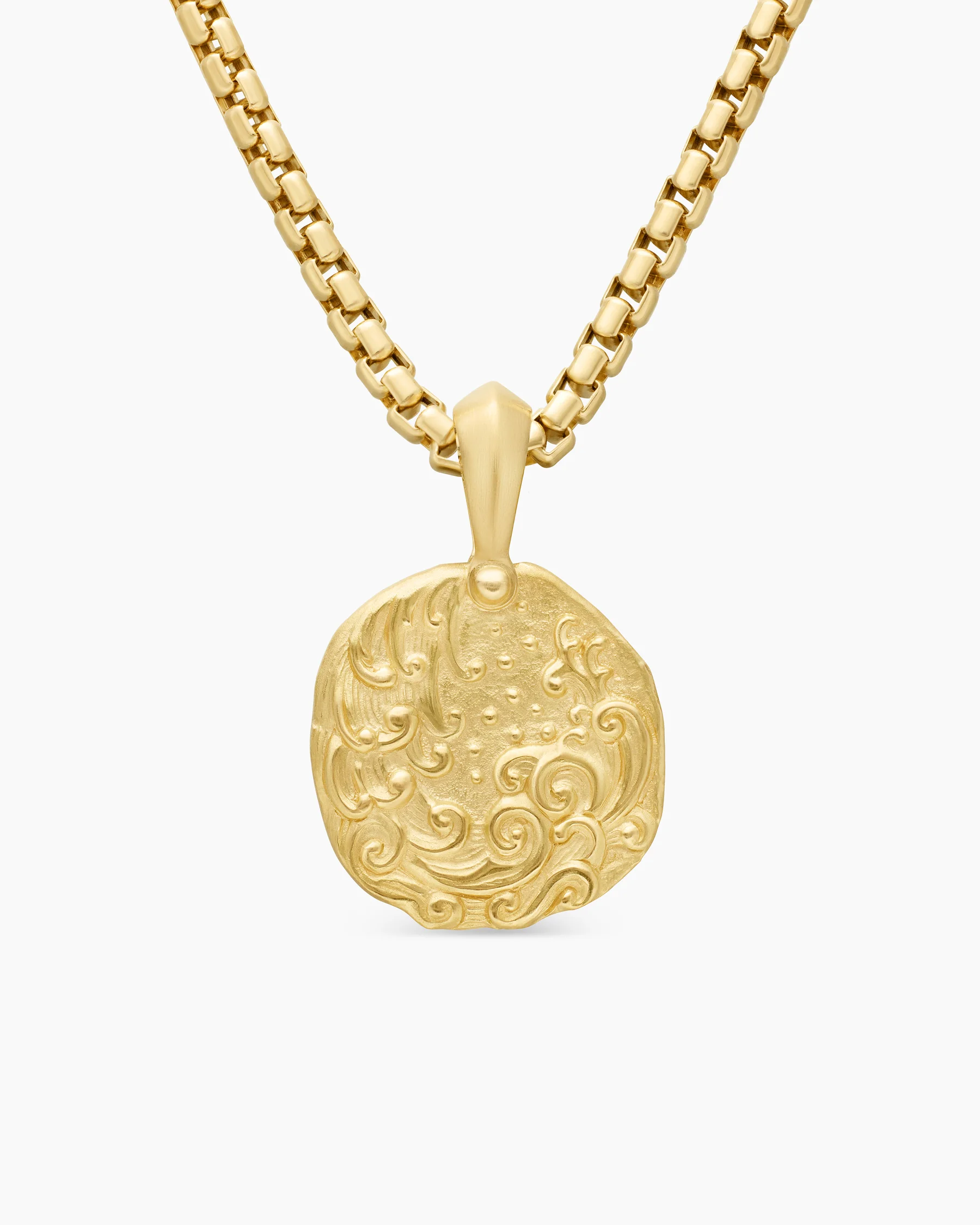 Aquarius Amulet in 18K Yellow Gold, 17mm 27 Aquarius Amulet in 18K Yellow Gold, 17mm