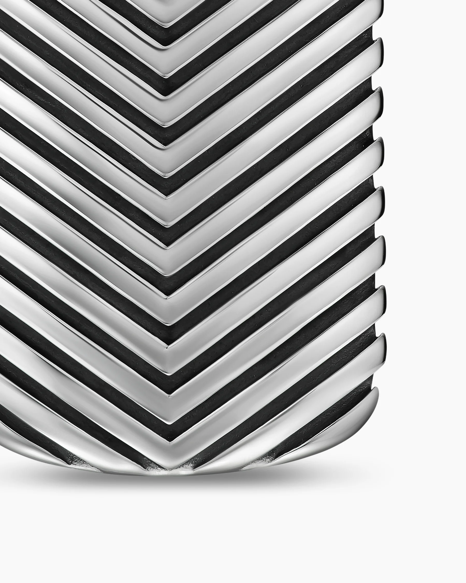 Chevron Tag in 18K Yellow Gold with Diamonds, 34mm 53 Chevron Tag in 18K Yellow Gold with Diamonds, 34mm