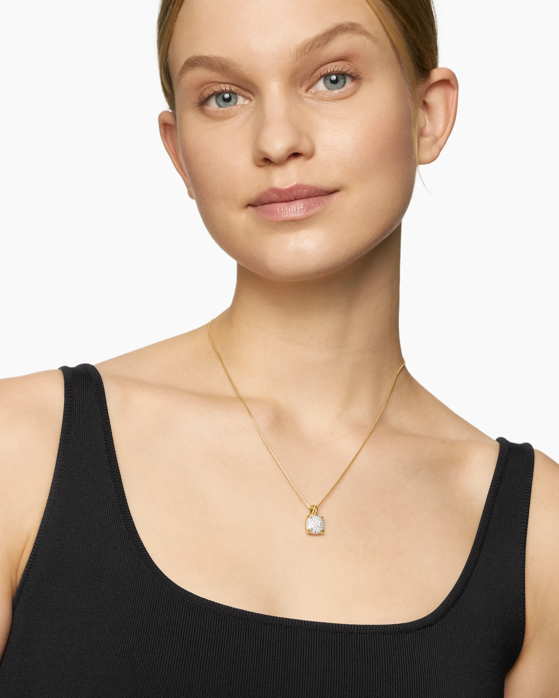 Chatelaine® Pendant Necklace in 18K Yellow Gold with Pavé Diamonds, 11mm