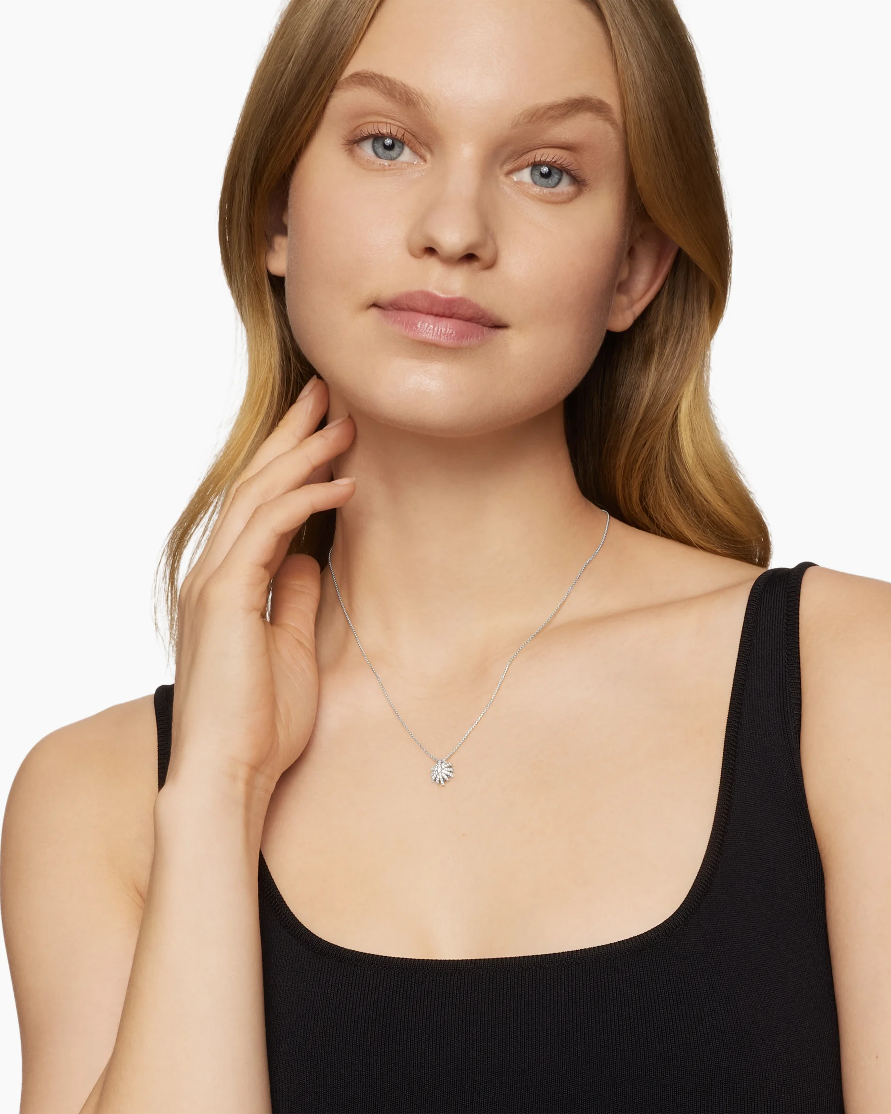 Starburst Pendant Necklace in 18K Yellow Gold with Diamonds, 11mm