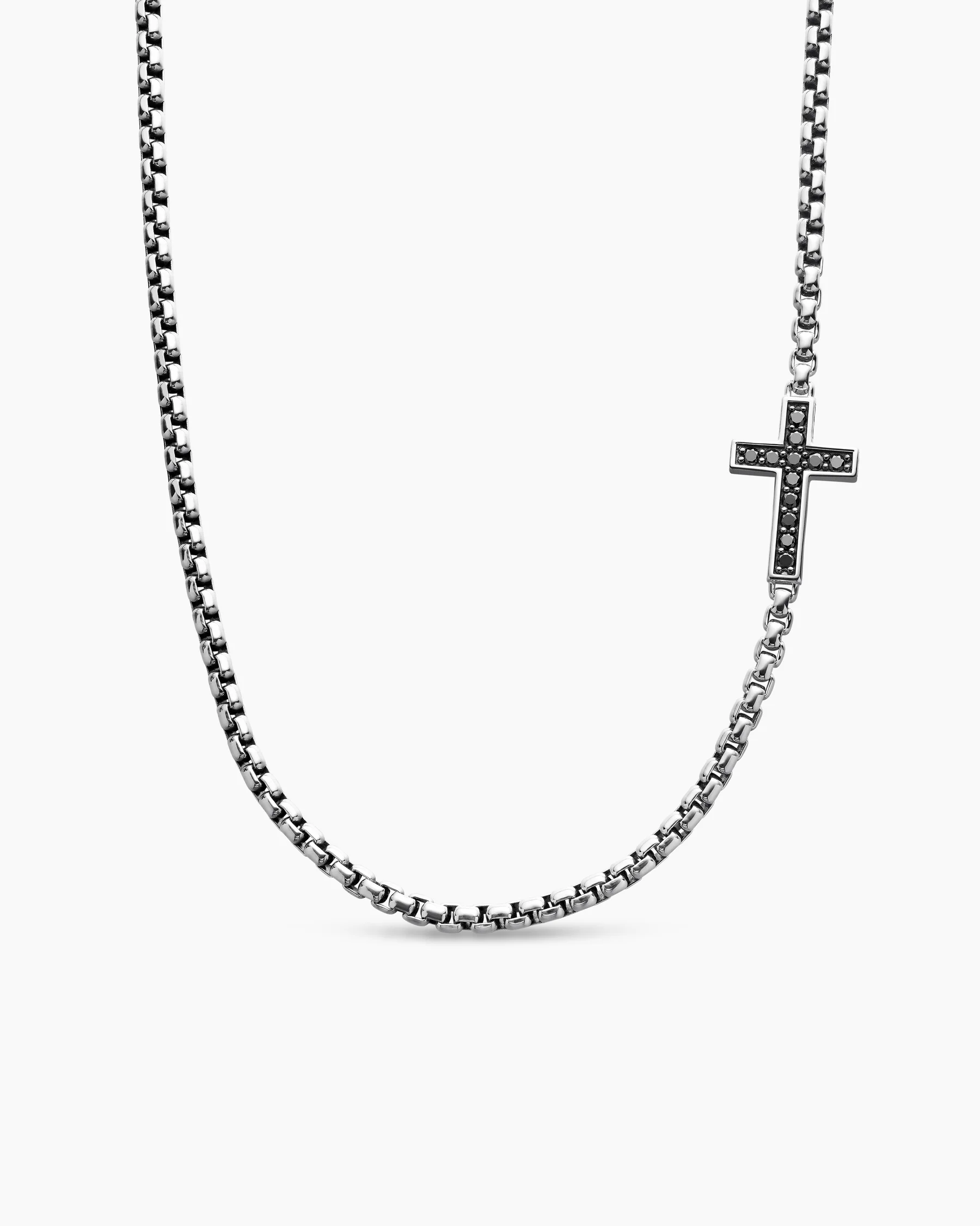 Cross Station Necklace in 18K Yellow Gold with Diamonds, 3.4mm