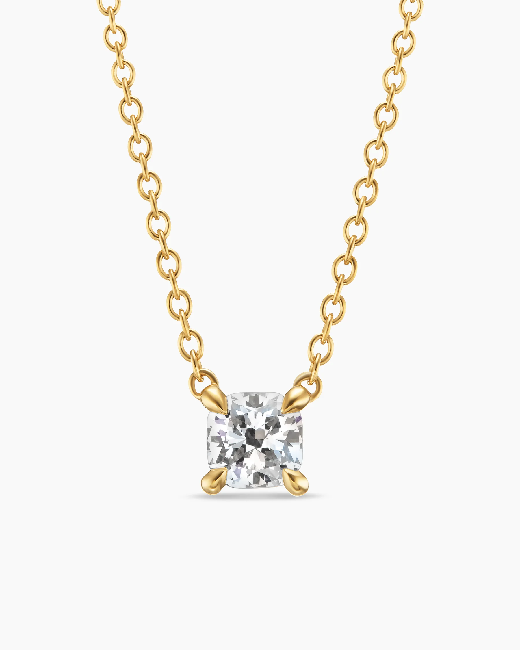 Micro Chatelaine® Pendant Necklace in 18K Yellow Gold with Diamond, 4mm 21 Micro Chatelaine® Pendant Necklace in 18K Yellow Gold with Diamond, 4mm
