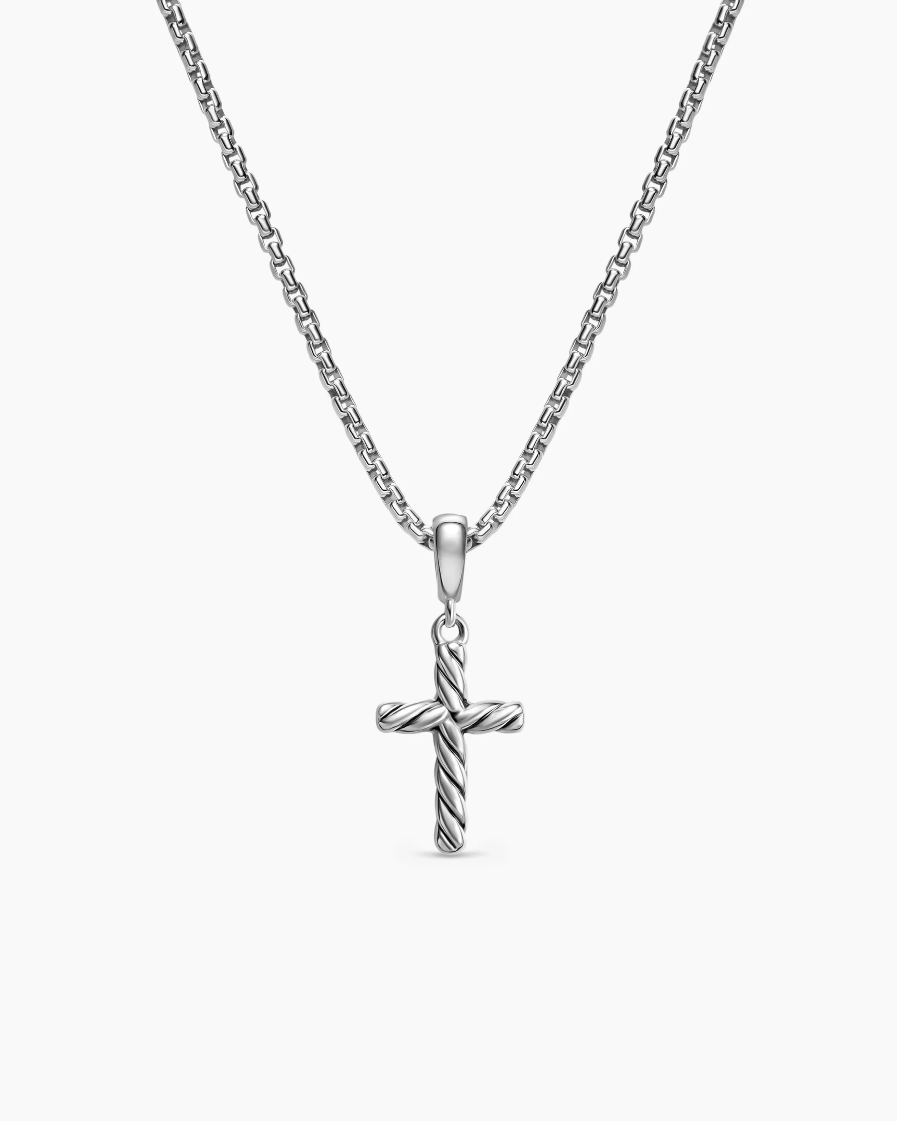 Cable Cross Pendant Necklace in 18K Yellow Gold, 17.5mm 6 Cable Cross Pendant Necklace in 18K Yellow Gold, 17.5mm