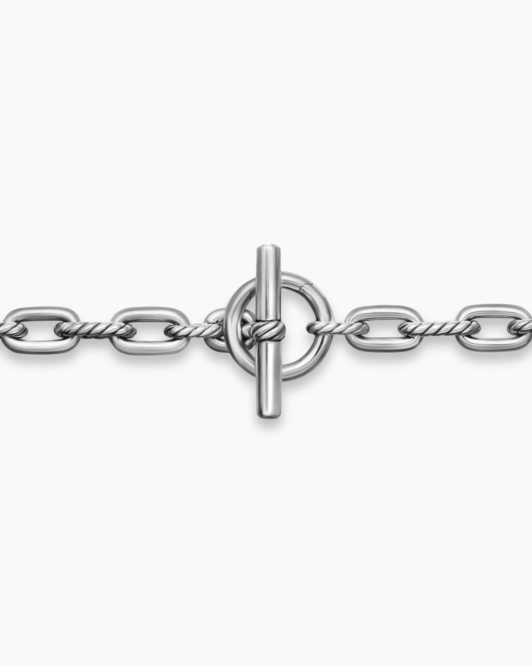 DY Madison® Toggle Chain Necklace in 18K Yellow Gold, 5.5mm 11 DY Madison® Toggle Chain Necklace in 18K Yellow Gold, 5.5mm