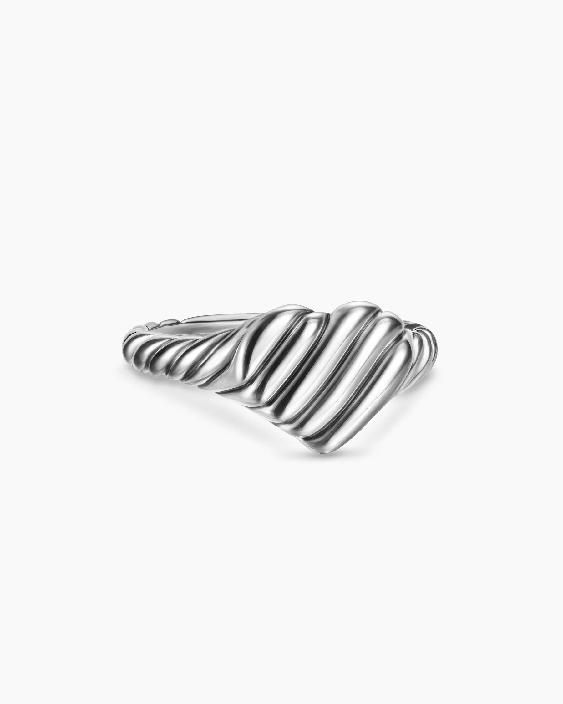 Sculpted Cable Heart Pinky Ring in 18K Yellow Gold, 9mm