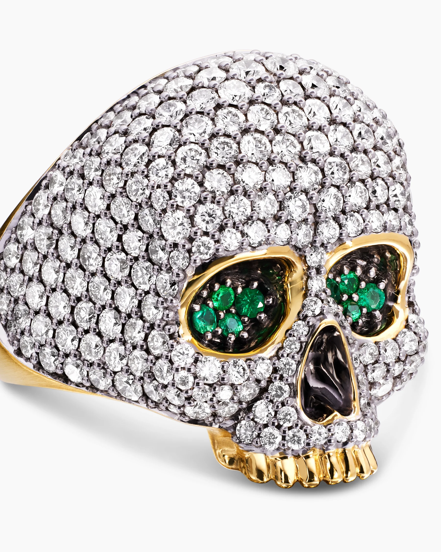 Memento Mori Skull Ring in 18K Yellow Gold with Diamonds and Emeralds, 26mm 12 Memento Mori Skull Ring in 18K Yellow Gold with Diamonds and Emeralds, 26mm